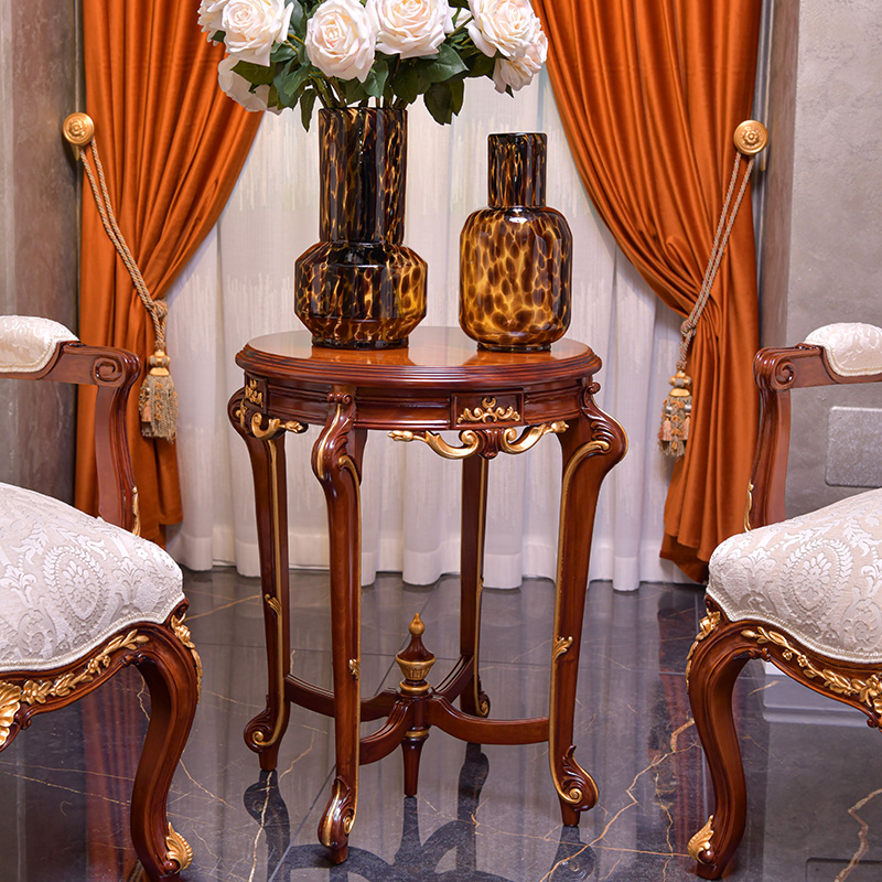 classic vintage design round side table