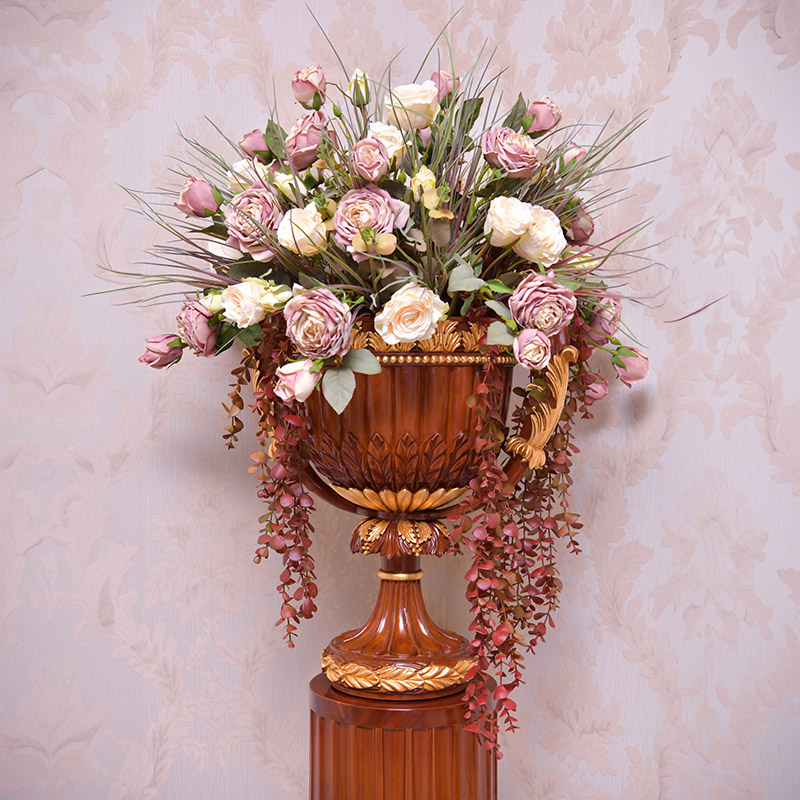 Classic Italian wooden decorations - Wooden Columns, vase, tissue box, wall decorations