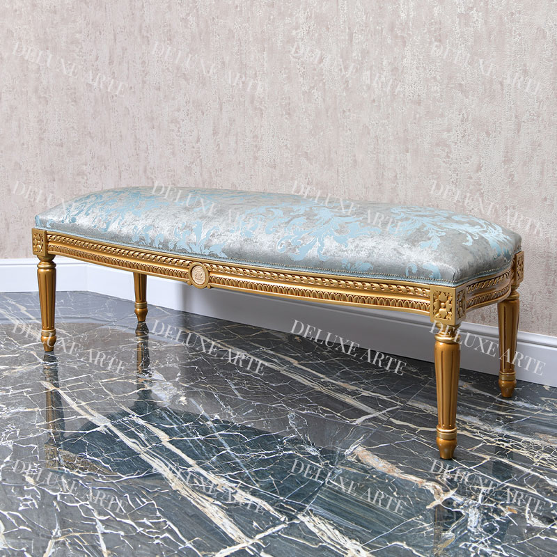 Italian classic wooden bench